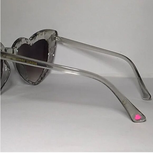 Betsey Johnson Clear Cateye Heartshaped Women's Sunglasses - Picture 4 of 6
